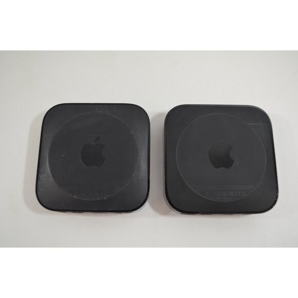 Apple TV Set with Remote - Black and White - Picture 5 of 12